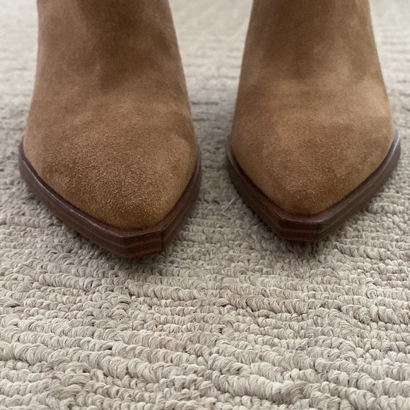 Vince Camuto Gigietta Suede Block Heel Western Cowboy Ankle Boots BrownTan s 9.5 - Picture 5 of 12